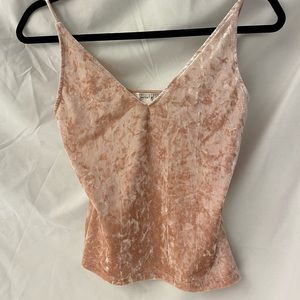 Super cute velvet touch top 🎀